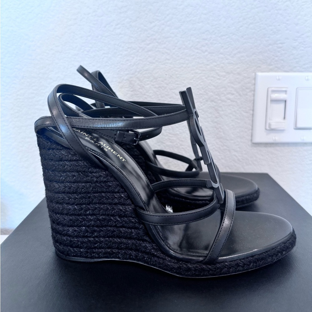 Brand New/ Never Worn Cassandra YSL Wedges Size 39.5 in Black